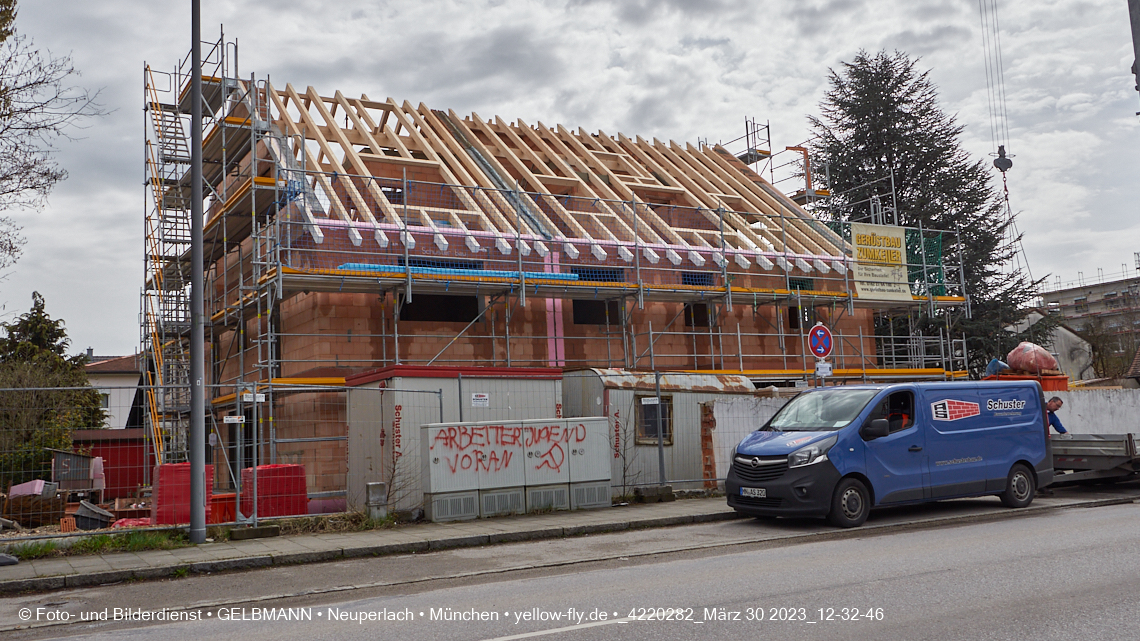 31.03.2023 - Baustelle zu einem Mehrfamilienhaus in der Niederalmstraße 16